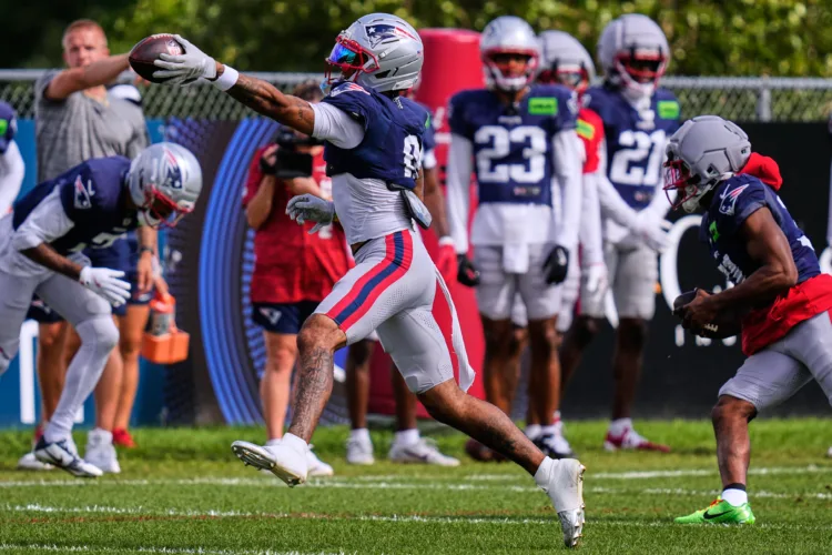 Patriots make Christian Gonzalez the NFL's highest-paid cornerback, AP sources say
